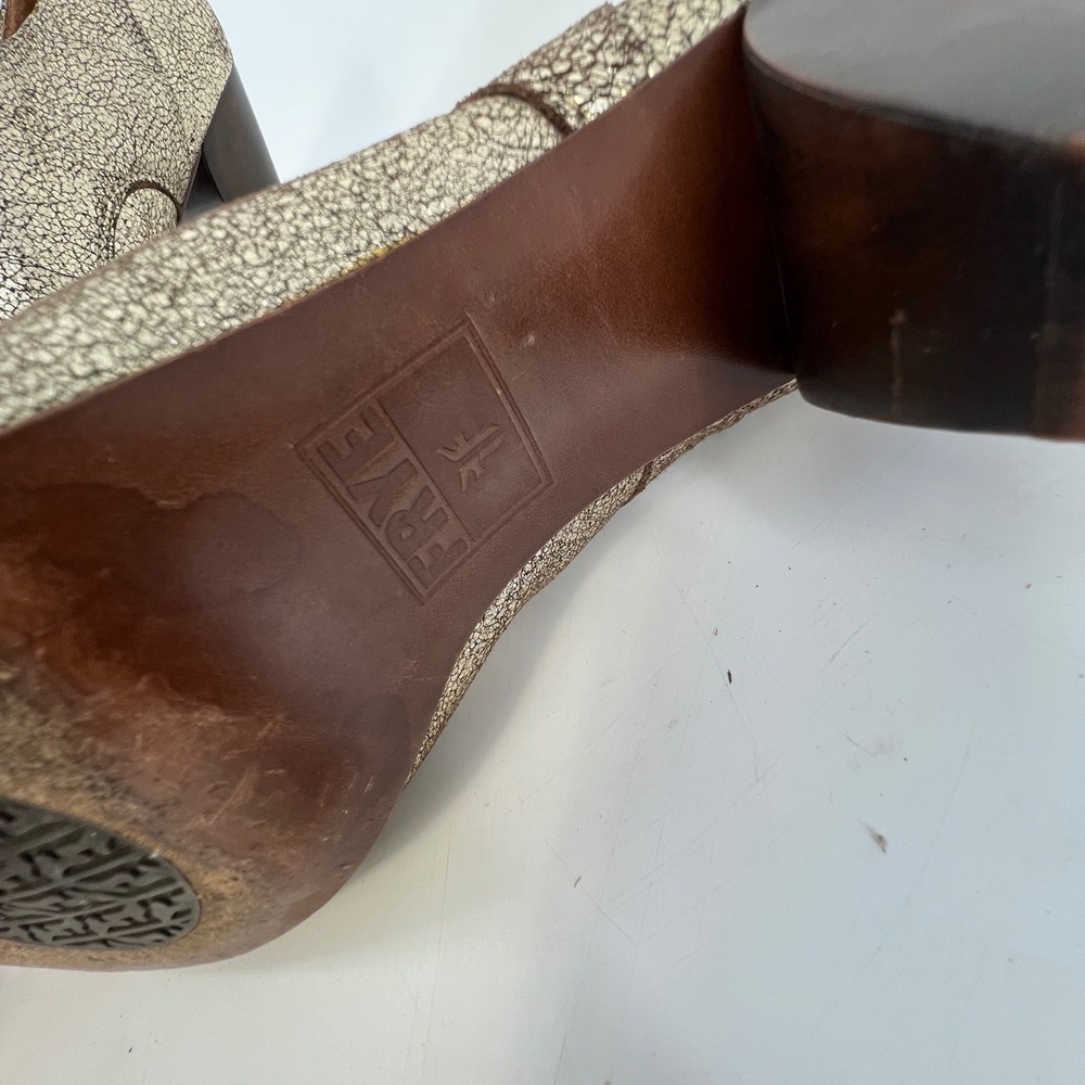 Frye Lisa Oxford Metallic Gold Crackle Leather Lace Up Heels 73046 Size 9M - Picture 7 of 9